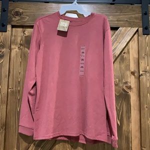 Women’s Carhartt top